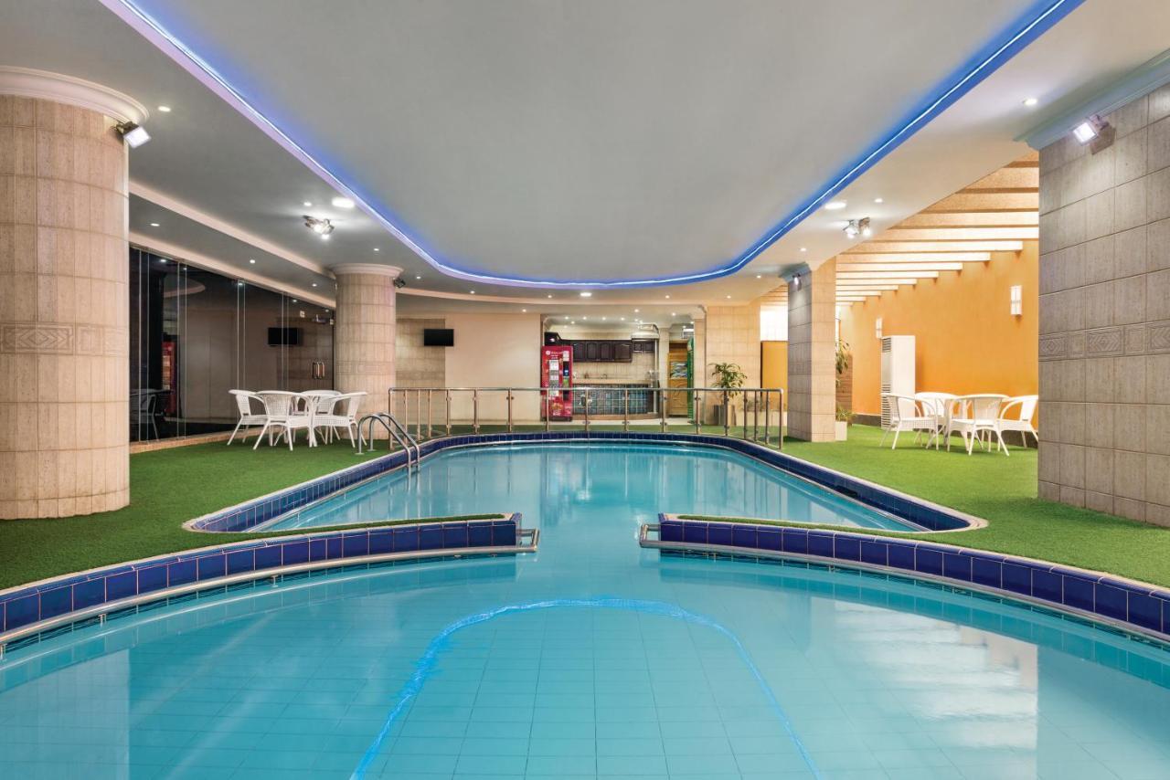 Howard Johnson Dammam Hotel Exterior foto