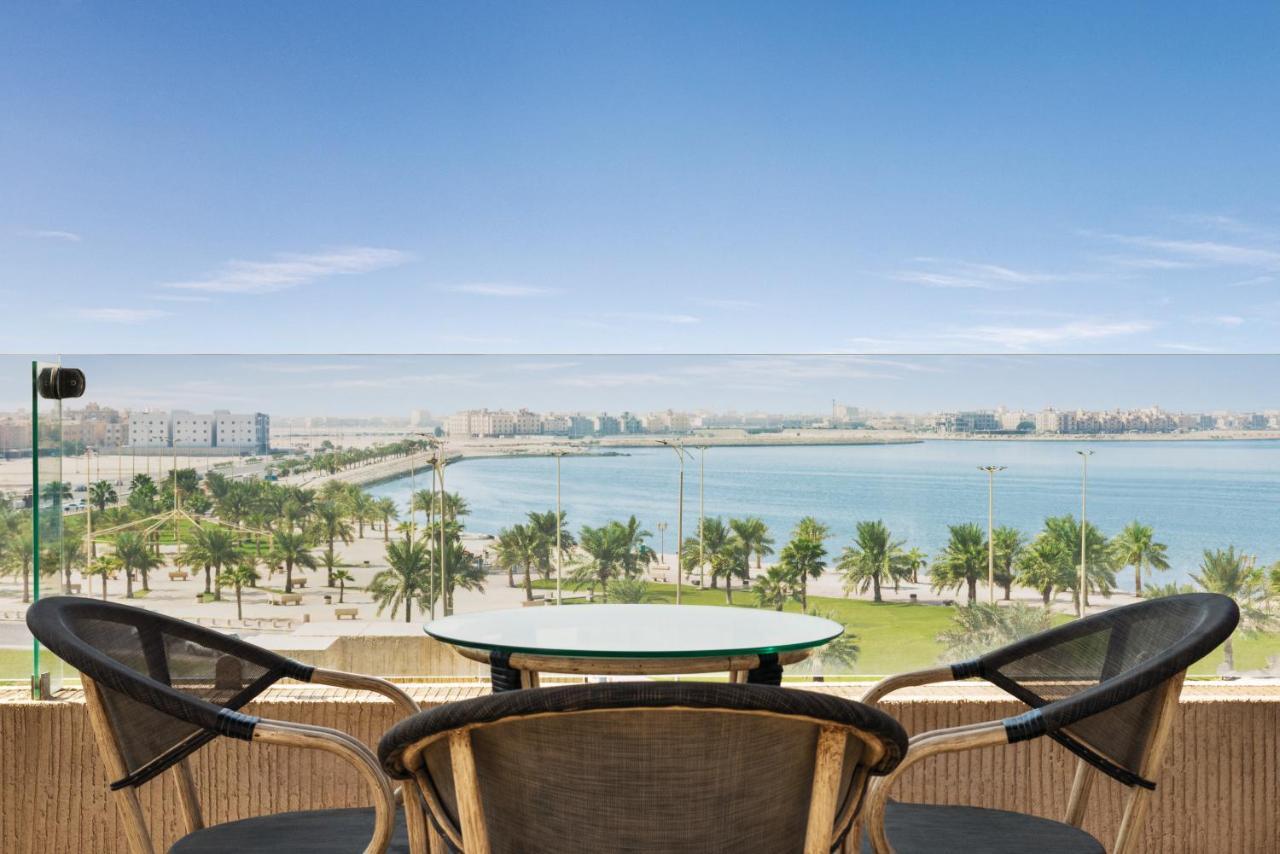 Howard Johnson Dammam Hotel Exterior foto