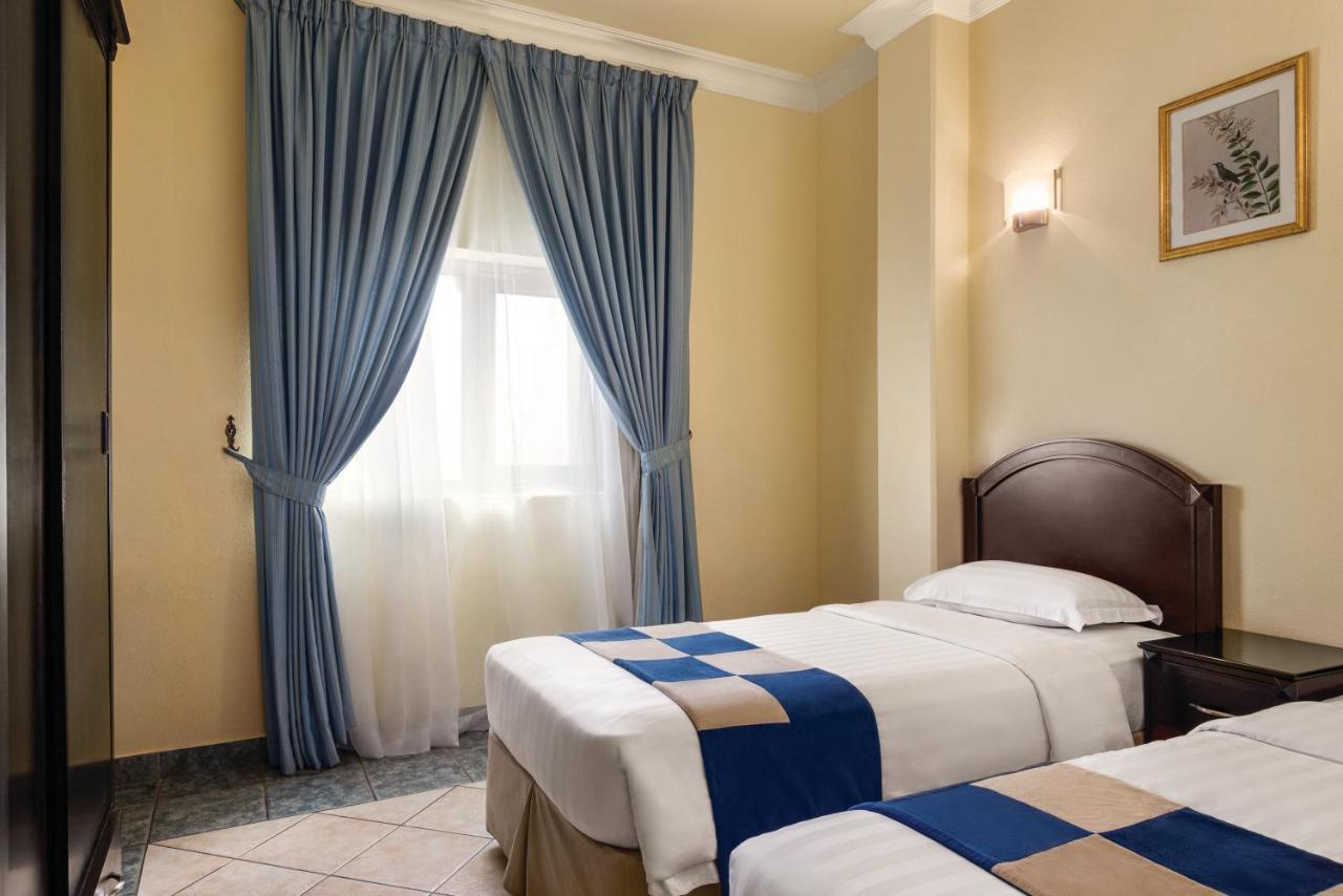 Howard Johnson Dammam Hotel Exterior foto