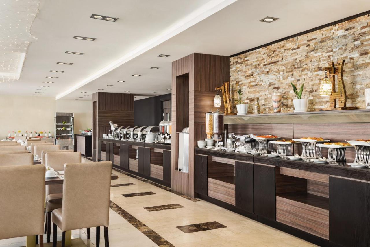 Howard Johnson Dammam Hotel Exterior foto
