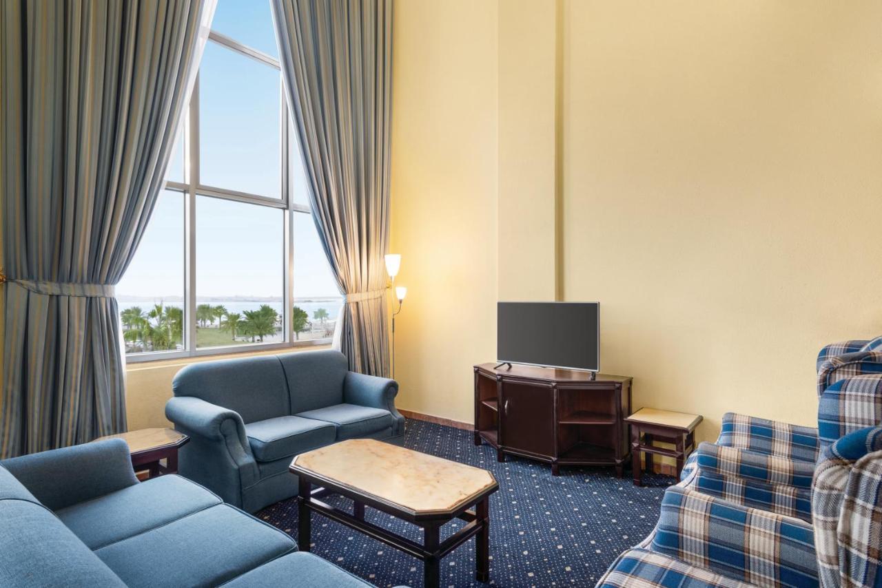 Howard Johnson Dammam Hotel Exterior foto