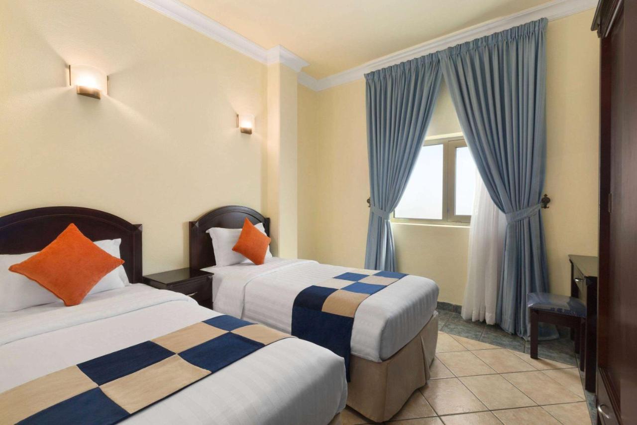 Howard Johnson Dammam Hotel Exterior foto