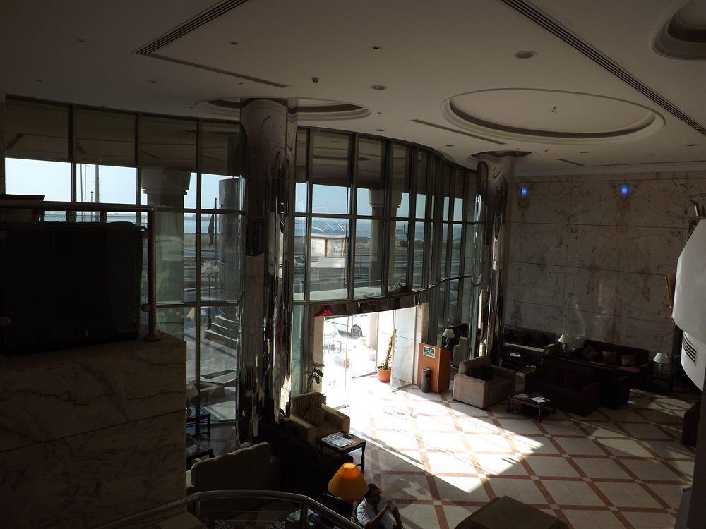 Howard Johnson Dammam Hotel Exterior foto