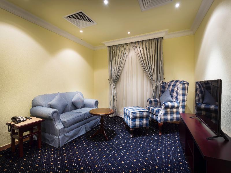 Howard Johnson Dammam Hotel Exterior foto