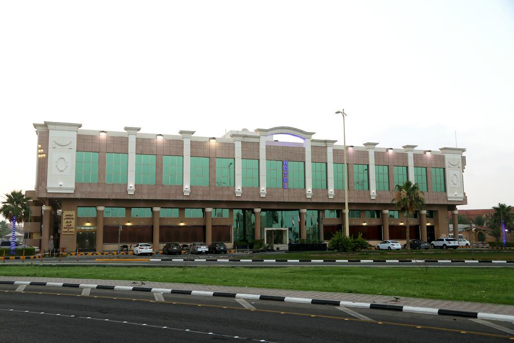 Howard Johnson Dammam Hotel Exterior foto