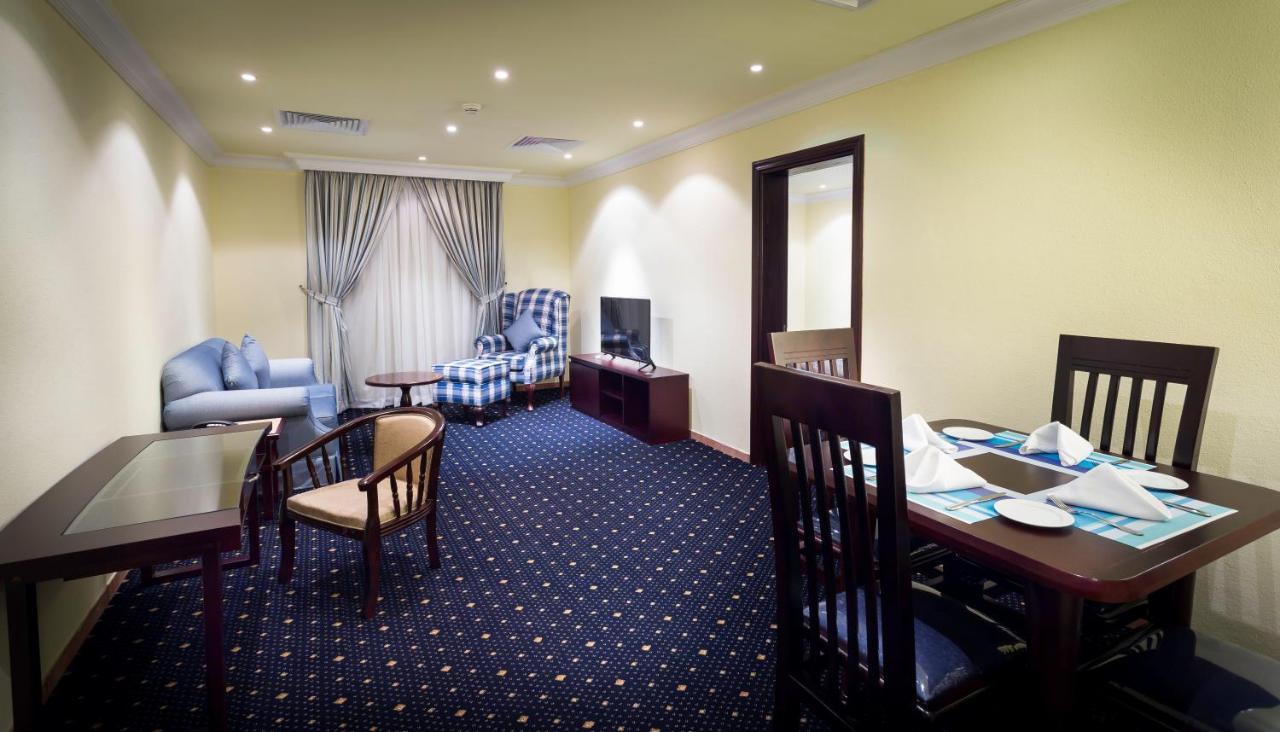 Howard Johnson Dammam Hotel Exterior foto